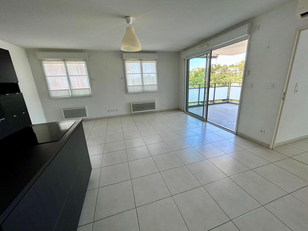 A VENDRE : T2 de 56m² avec terrasse et garage - SAINT-RAPHAEL - Valescure