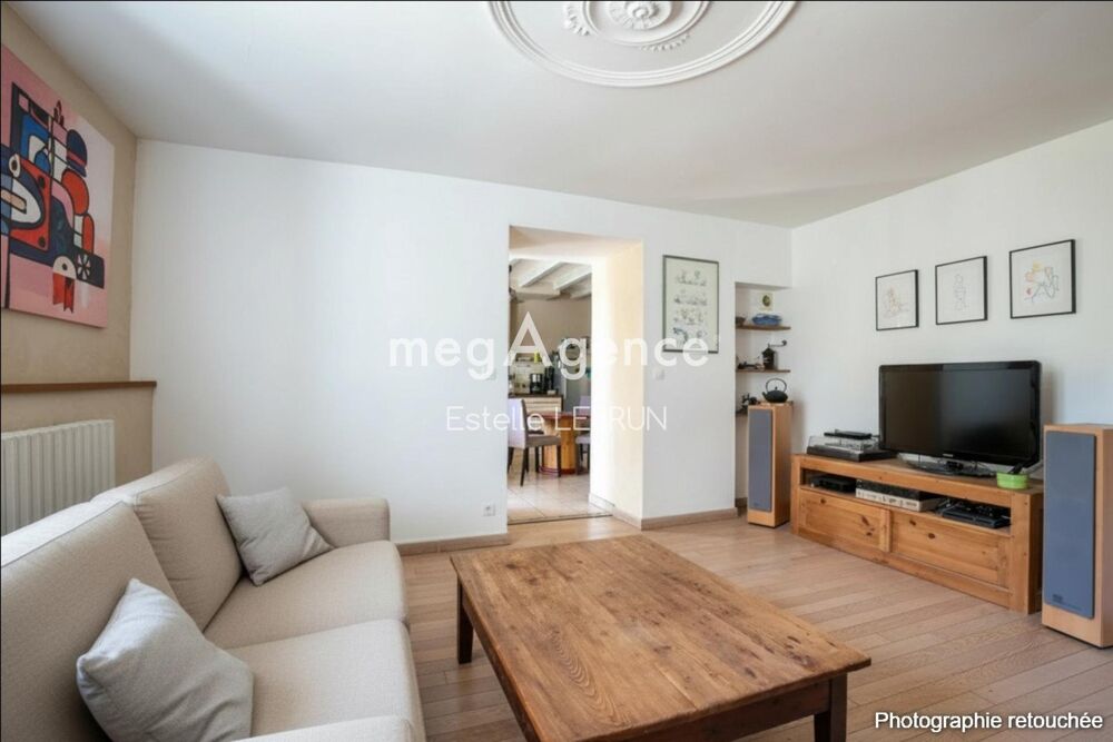Maison familiale 7 pièces, beaux volumes  MOYE