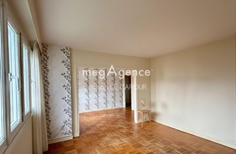   T4 hyper centre avec balcon plein sud > 87 m2 hab Appartement - 4 pi�ce(s) - 87 m�