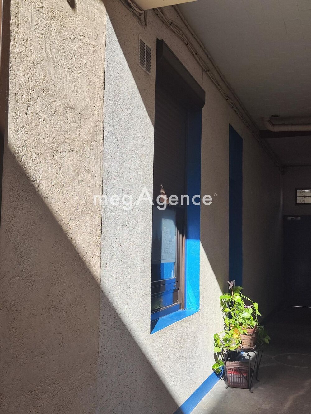 T2 de 52 m² style loft  Charpennes / Limite 6ème