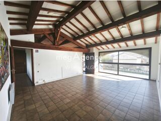  Immeuble à vendre 201 m²