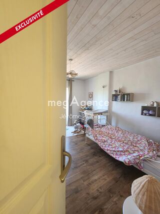  Maison à vendre 15 + pièces 315 m²