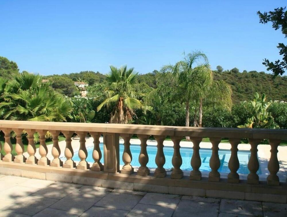 A VENDRE : Magnifique Villa de 106m² en nue Propriété - SAINT-RAPHAEL - 83700