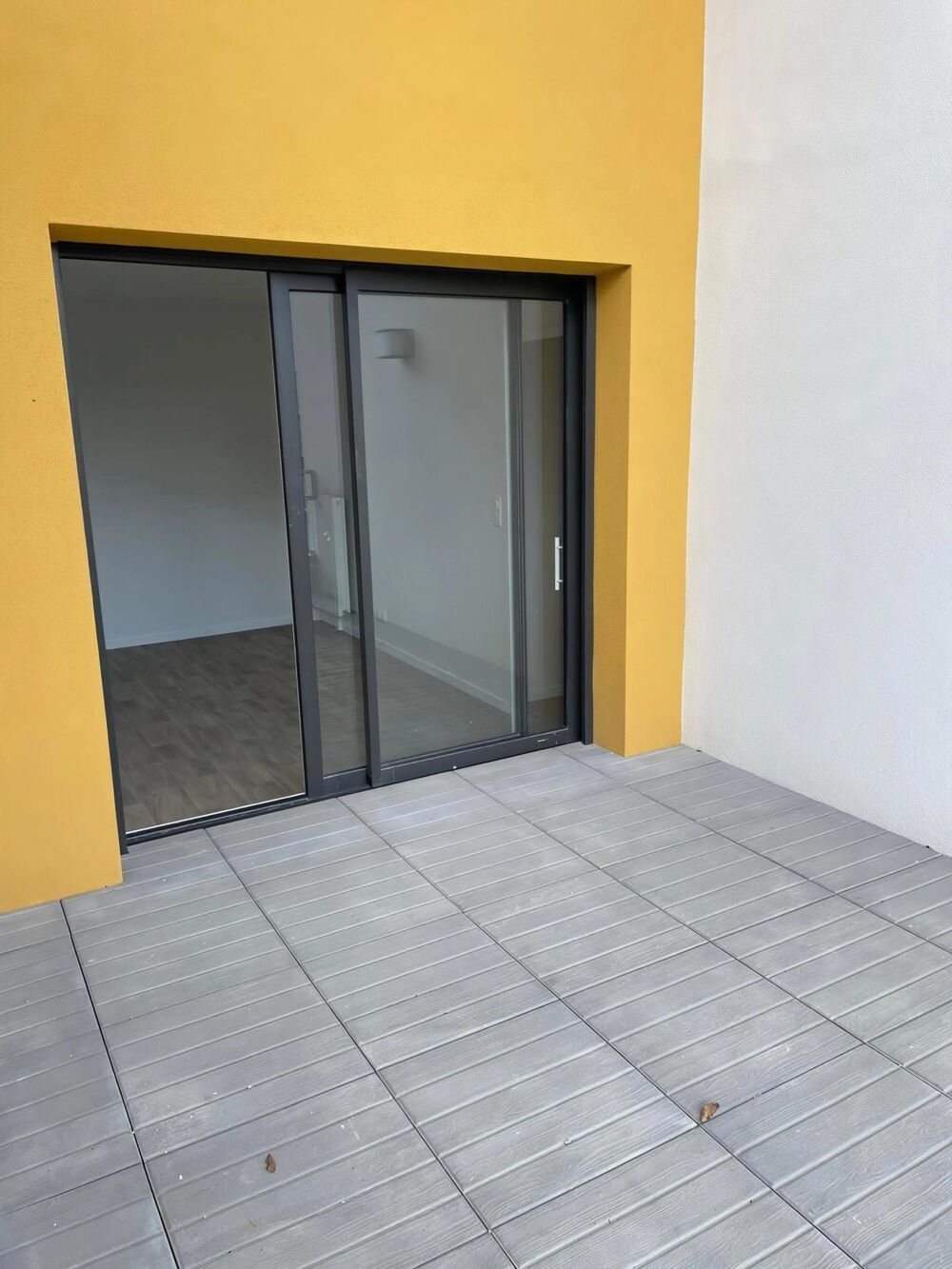 ENTRE LA COURROUZE ET RUE DE NANTES, IMMEUBLE RECENT, 3 CHAMBRES, 2 TERRASSES