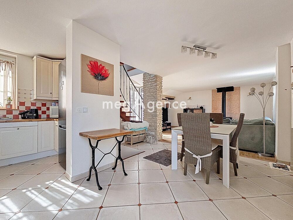MAISON FAMILIALE EN PIERRES 4 CHAMBRES  146 m²