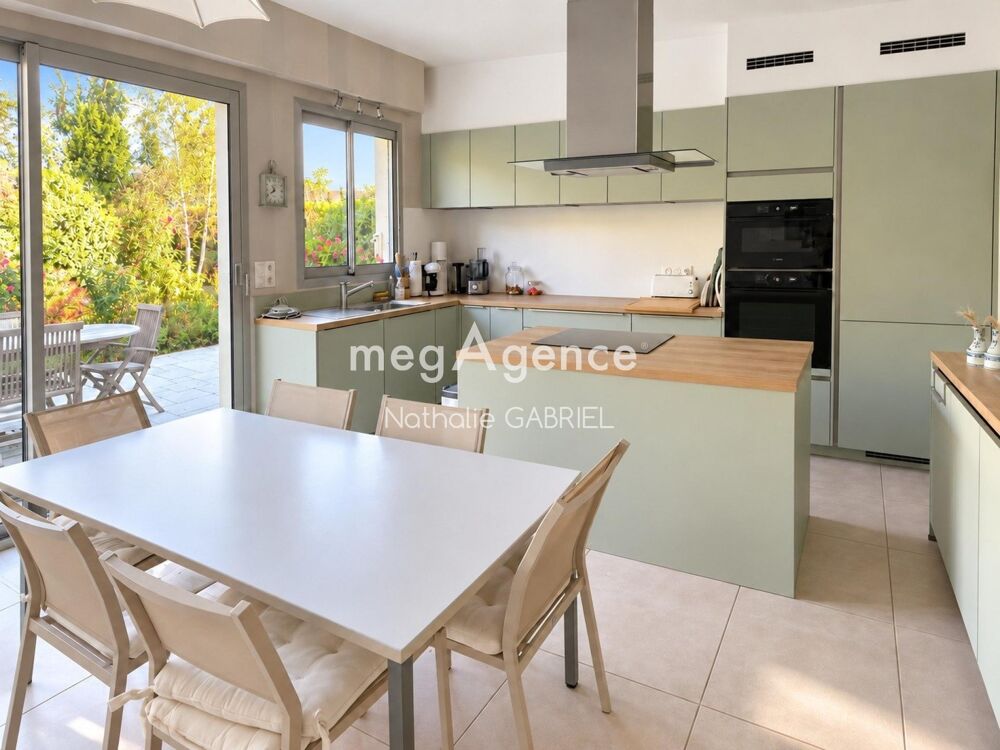 Vente Maison PRUNIERS- Hauts de Beaumont-Maison d'architecte de 5 chambres sur 1250 m2 avec belle piscine. Bouchemaine