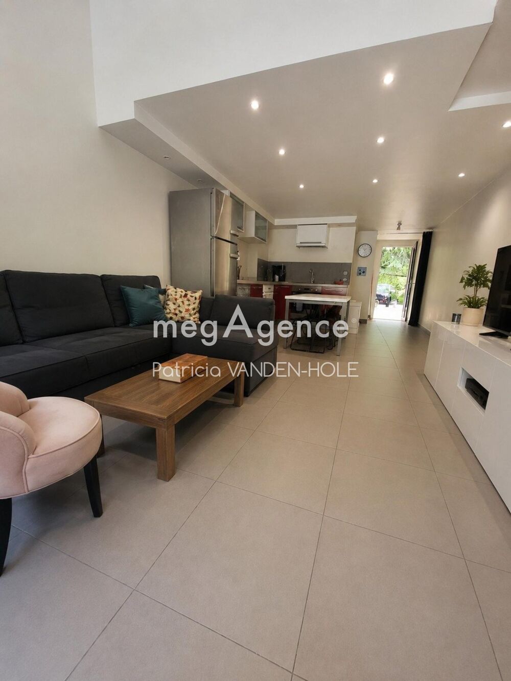 Maison avec jardin dans un domaine sécurisé, résidentiel et sportif avec piscines, golf et spa a 1h de Paris