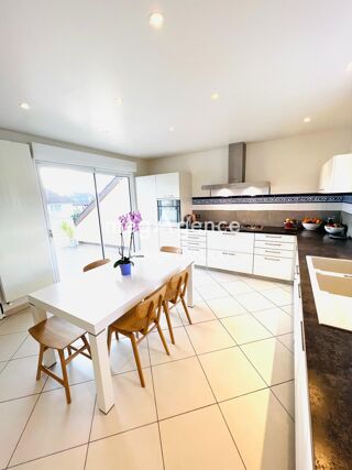  Maison � vendre 9 pi�ces 174 m�