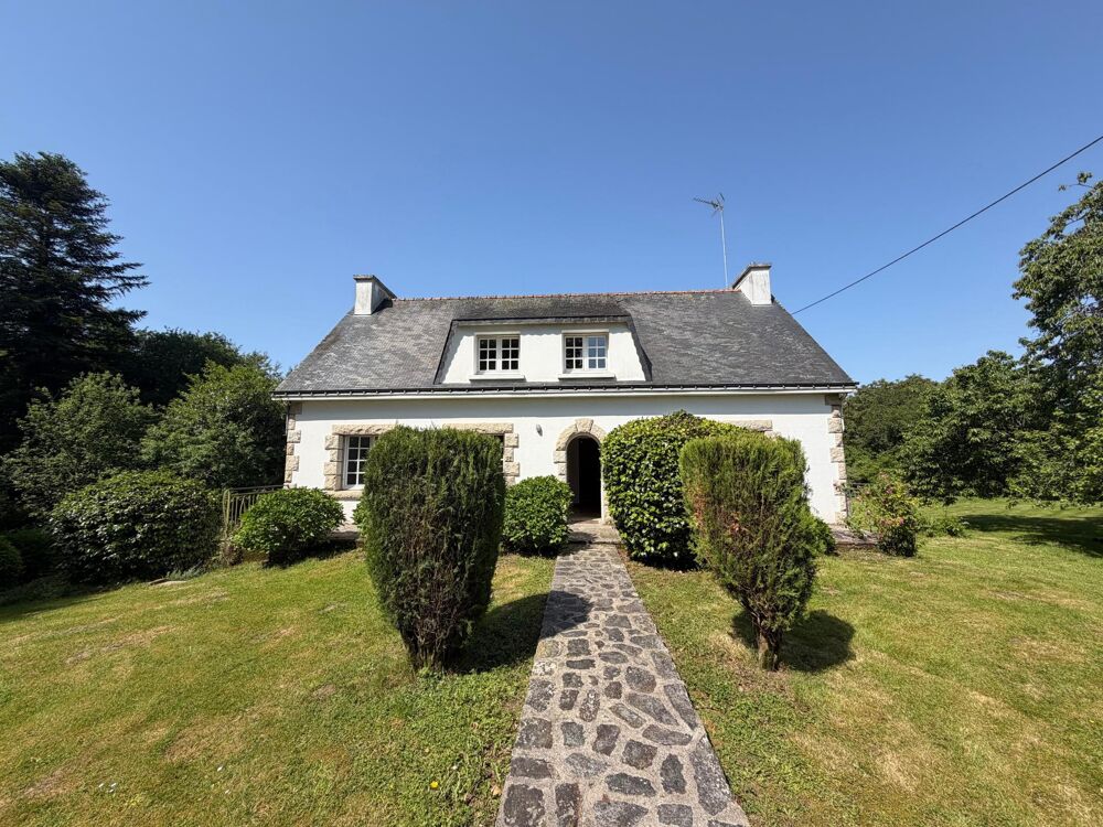 Maison traditionnelle Bretonne avec Hangar et Terrain 1Ha