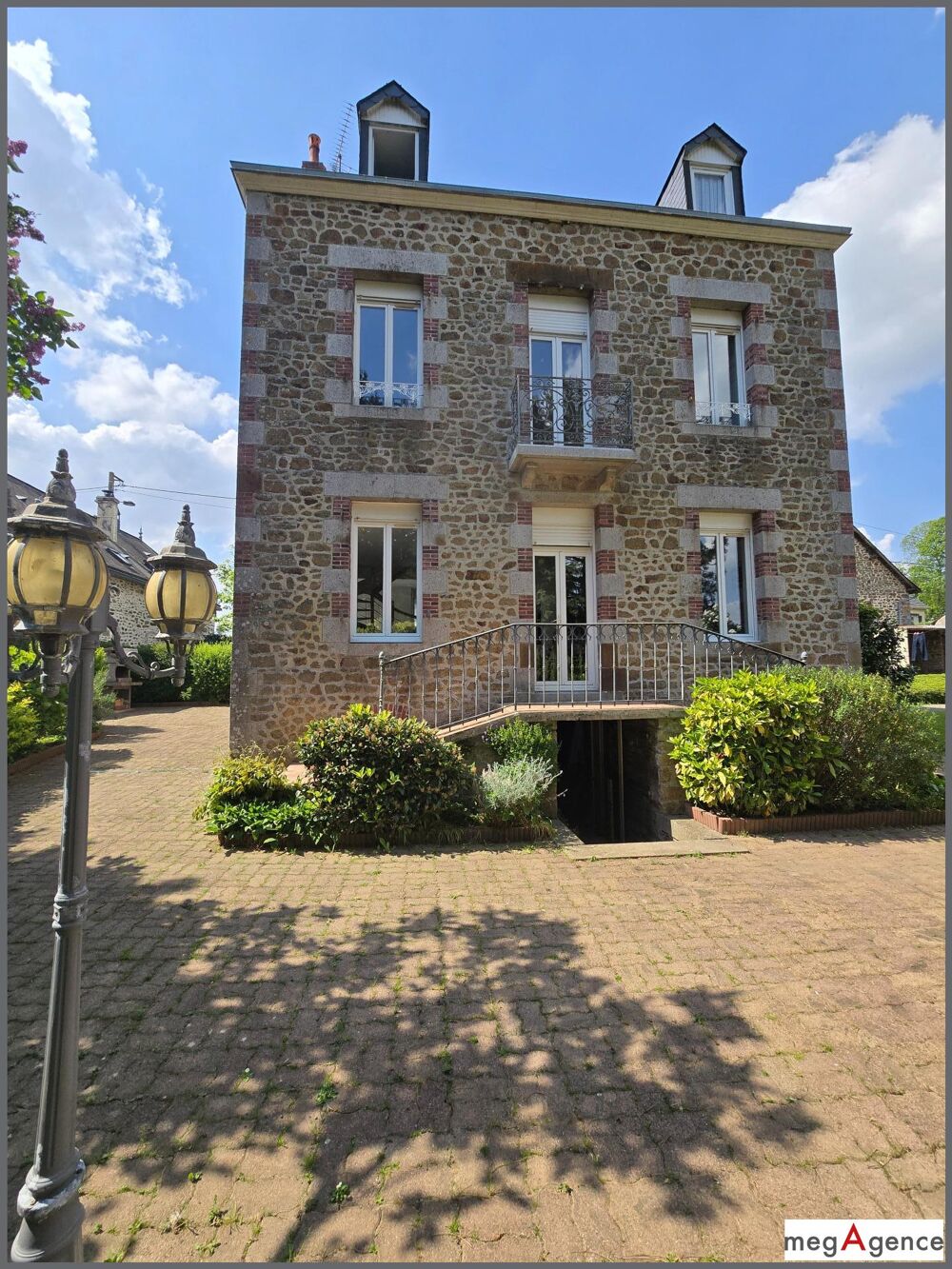Maison en pierre 124 m², 6 pièces sur 790 m² de terrain