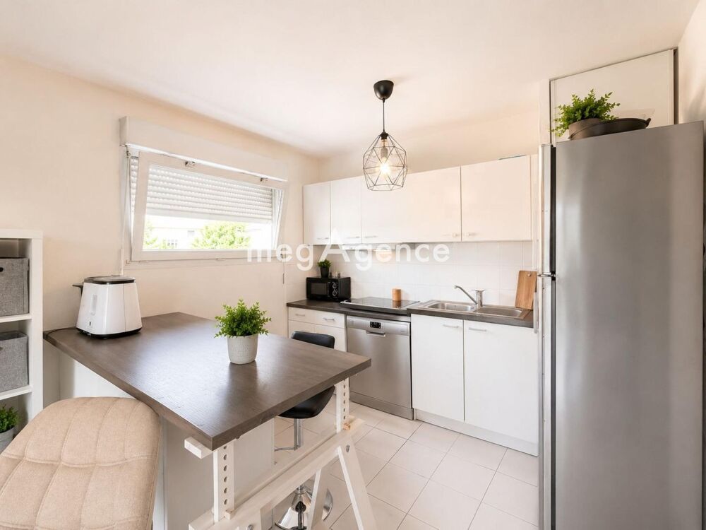 Appartement T2 avec loggia et garage  Lyon 7e  Vendu loué