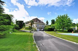  Maison à vendre 8 pièces 196 m²