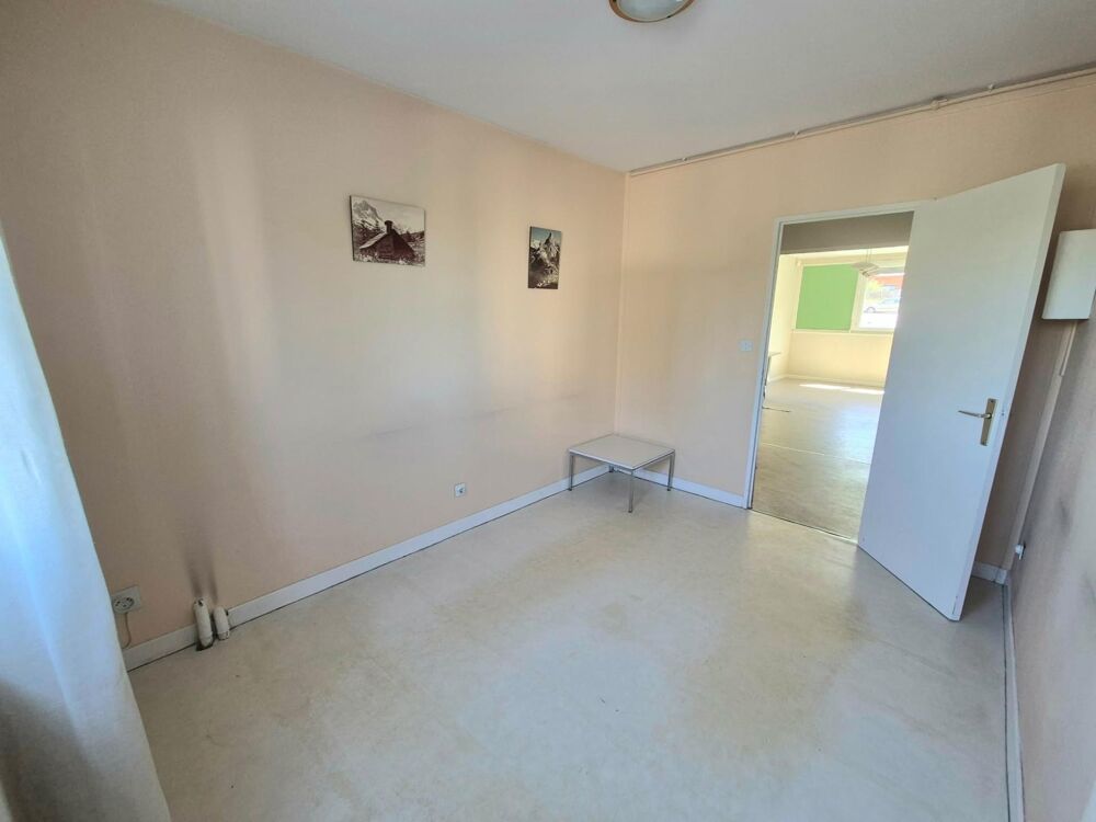 Appartement 7 pièces 110 m² · à Saint-Etienne · 110 m² · 85 000 €