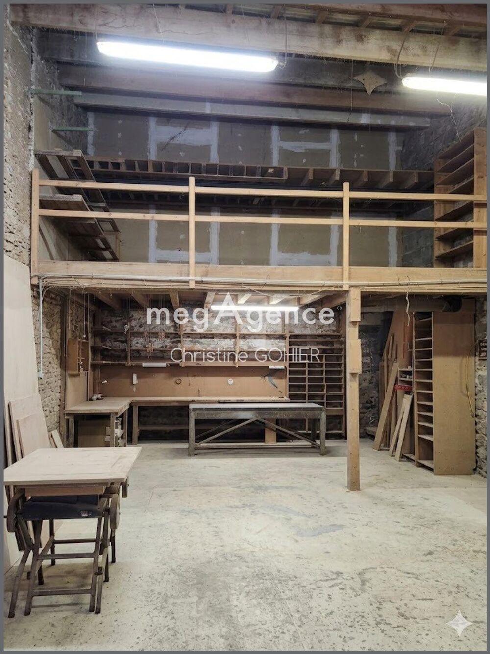 Vente Immeuble Bâtiment Polyvalent de 429 m² Nere