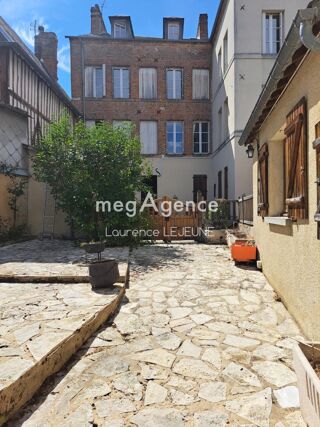  Immeuble à vendre 372 m²