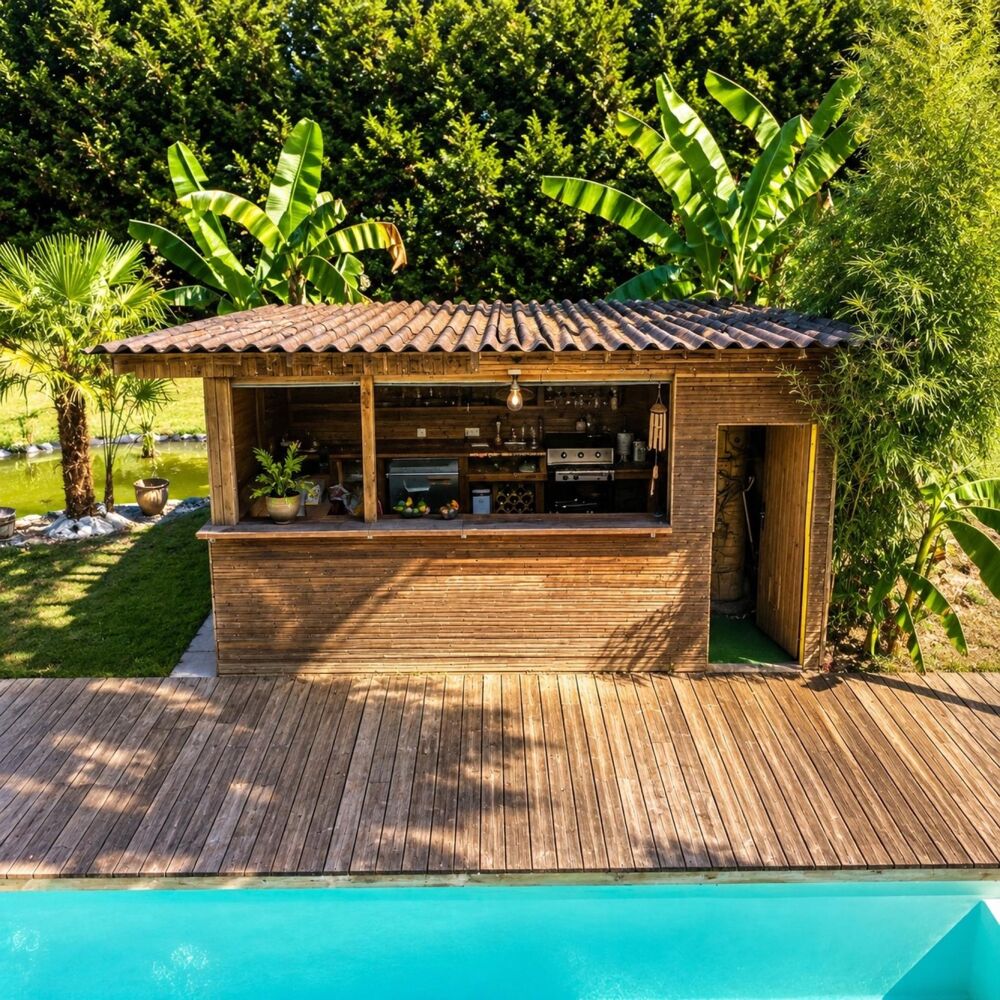 Et si votre prochain coup de coeur se trouvait ici ? Entre piscine, jacuzzi, espaces de réception et environnement boisé, cette p