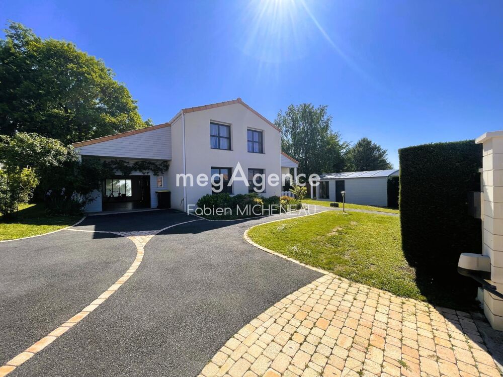 Maison avec piscine 8 pièces 146 m² La Séguinière