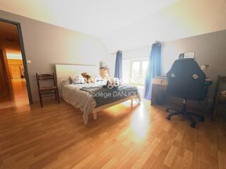  Maison � vendre 8 pi�ces 180 m�