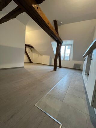  Immeuble à vendre 172 m² Sens