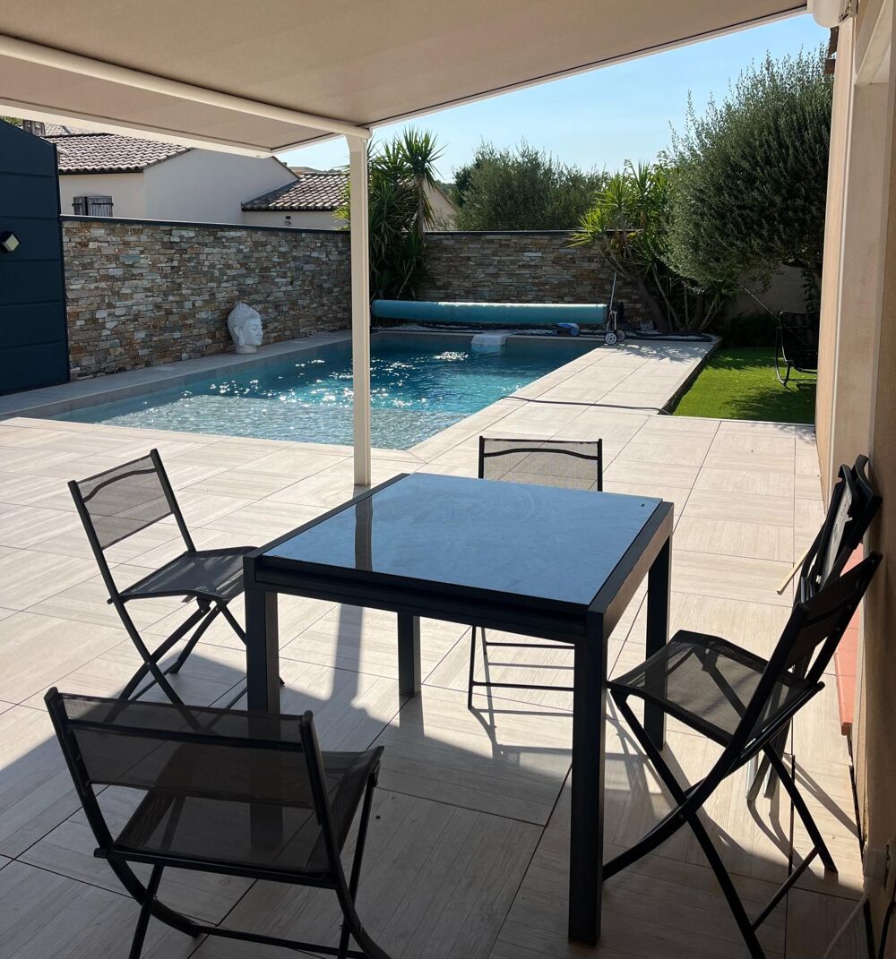 St Victor La Coste- Maison T5 de plain-pied avec piscine