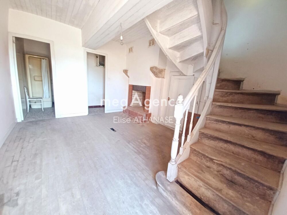 Ensemble immobilier à rénover avec maison d'habitation