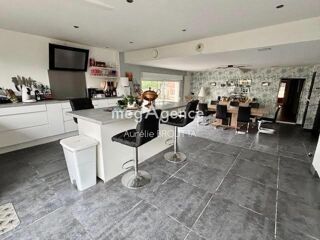  Maison � vendre 8 pi�ces 247 m�