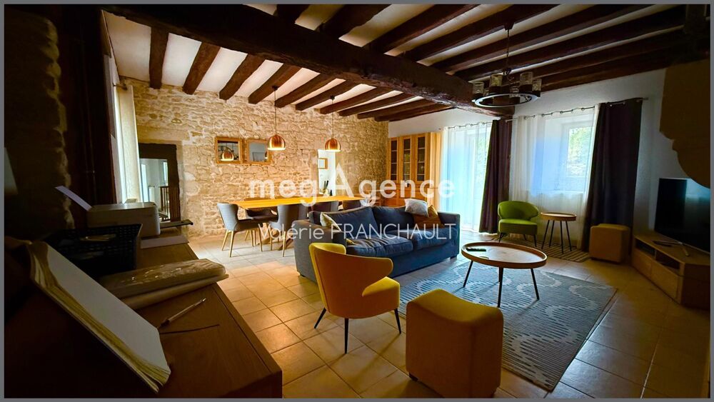 Authentique maison en pierre avec piscine et dépendances à 15 min de Luçon.