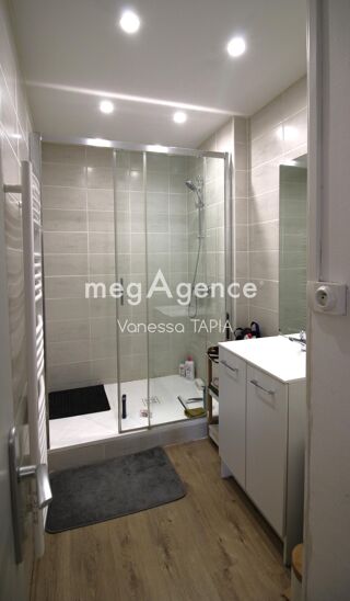  Appartement à louer 3 pièces 69 m²