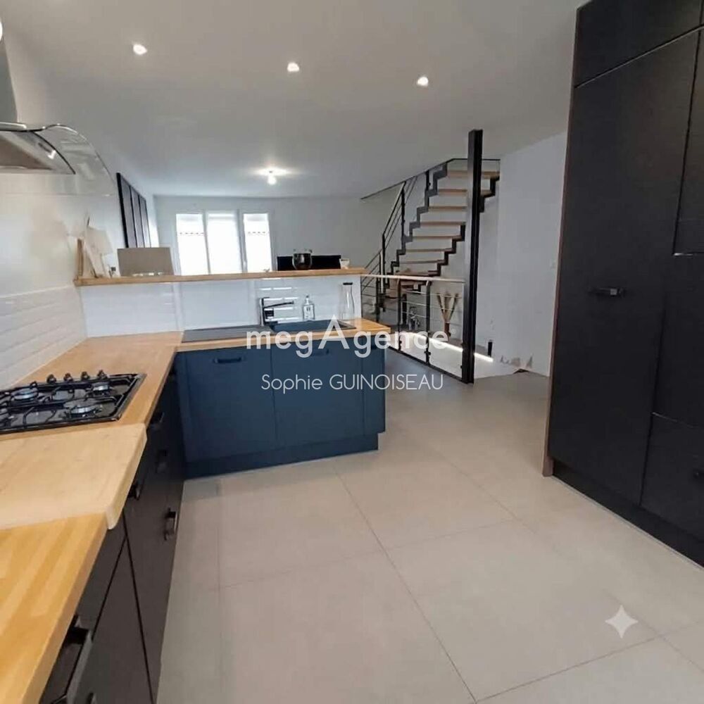 Vente Maison Maison rénovée avec jardin, terrasse, 3 chambres, garage – Cholet Bourgneuf Cholet