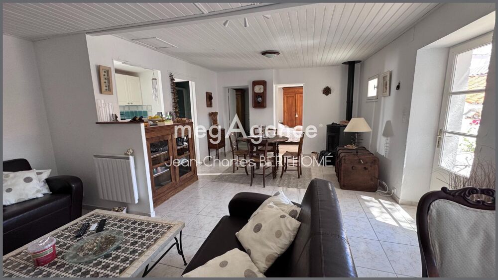 Maison de caractère de 72m2 habitable, terrain de 220m2.