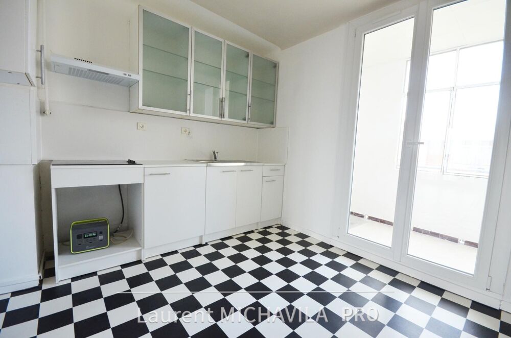 Vente Appartement ??Bel appartement traversant de 55m2 avec loggia terrasse cave et garage Beziers