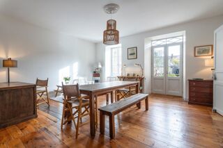  Maison  vendre 5 pices 219 m