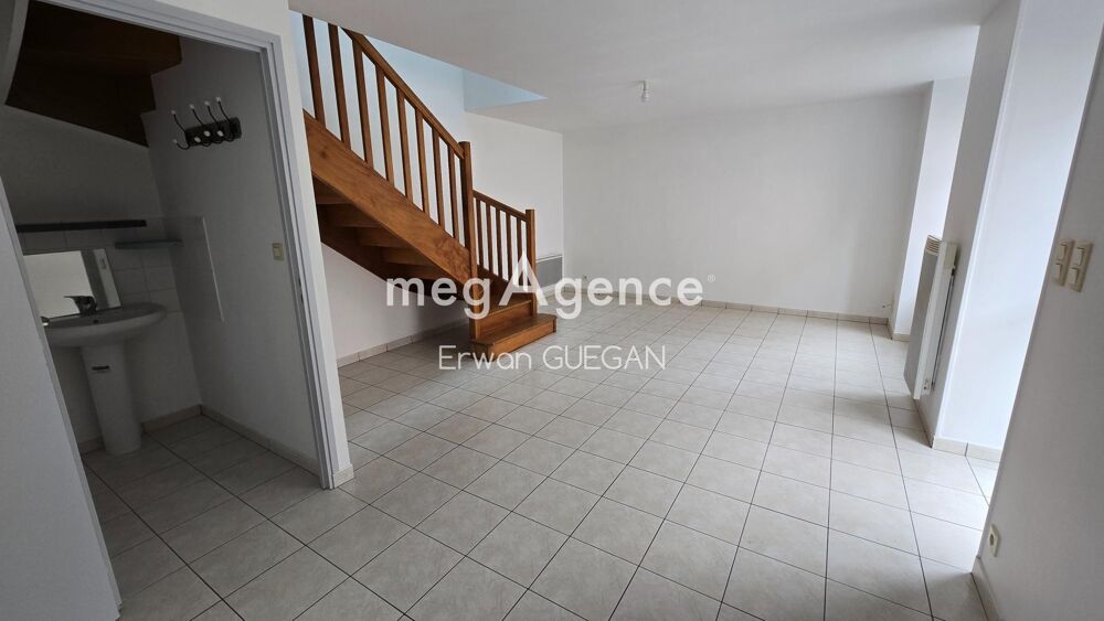 Maison de bourg avec rapport locatif