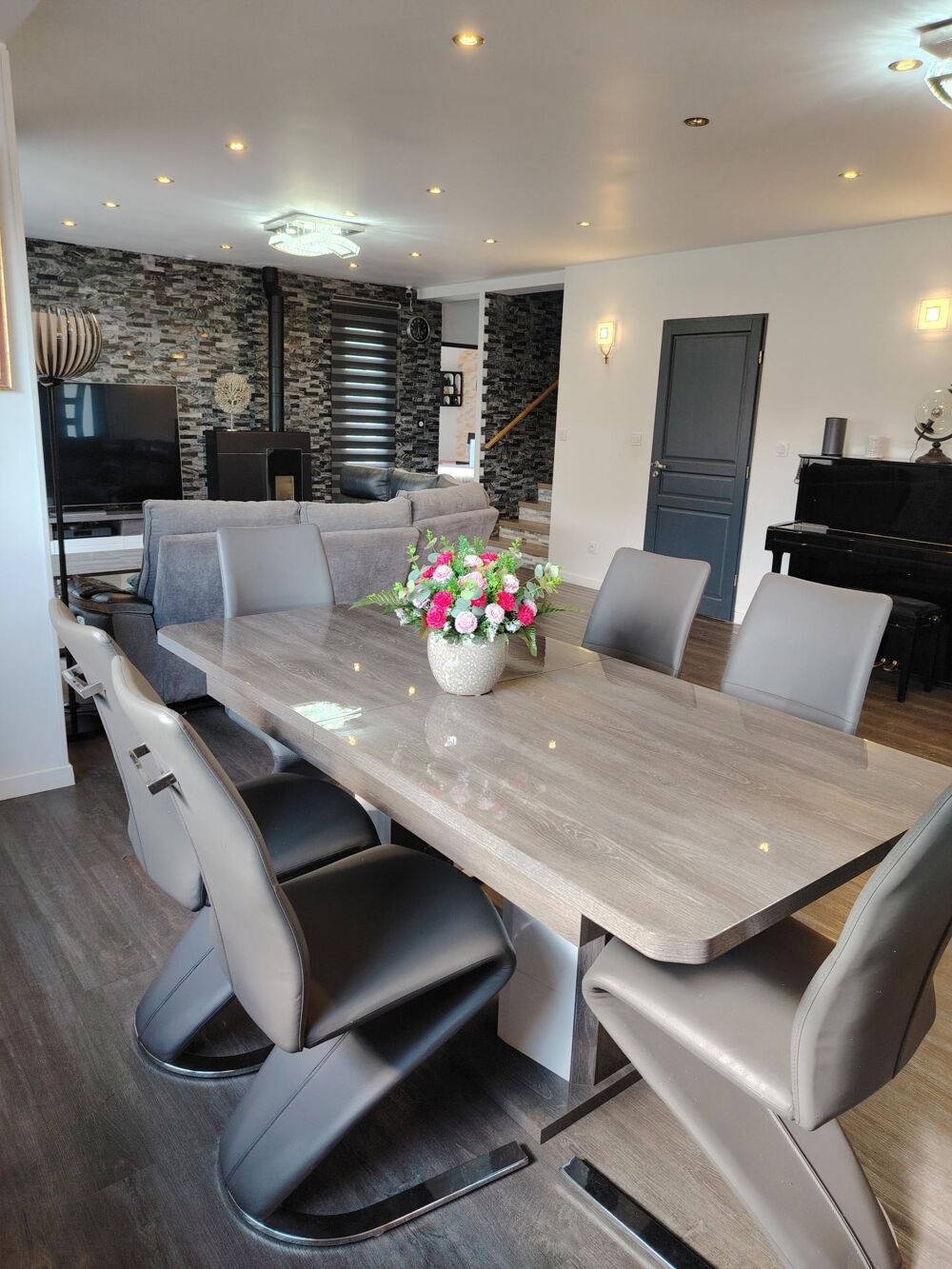 MANCHE SAINT LOT MAGNIFIQUE MAISON CONTEMPORAINE.