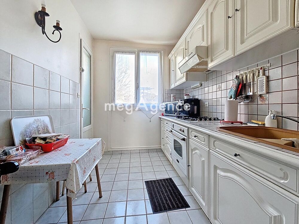 APPARTEMENT STUDIO DANS RESIDENCE CALME