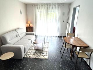  Appartement à louer 3 pièces 60 m²