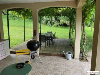 Vente Maison Maison familiale 5 chambres 131 m² dans un cadre verdoyant Mirambeau