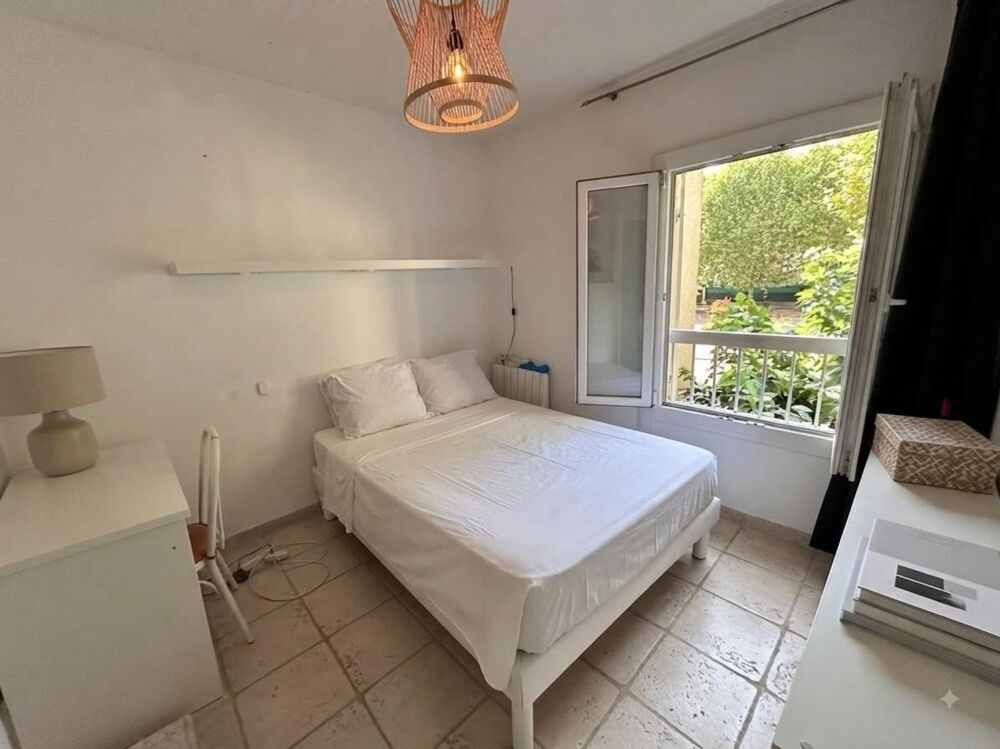 Vente Appartement À VENDRE : T4 RÉNOVÉ DE 67 M² AVEC PARKING ET CAVE - COGOLIN CENTRE-VILLE Cogolin