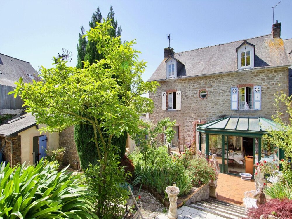 Maison 9 pièces 304 m² · à Cancale · 304 m² · 883 700 €