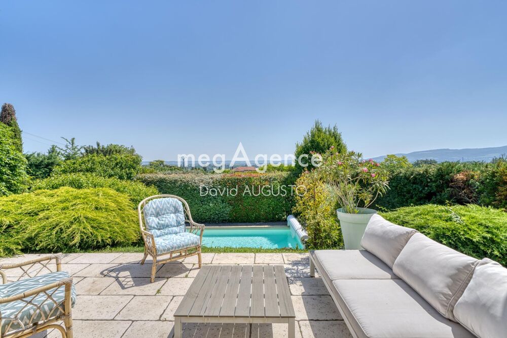 Vente Maison Maison avec vue, piscine chauffée, garage double et terrain de 700m2 Lucenay