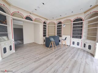  Immeuble à vendre 330 m²