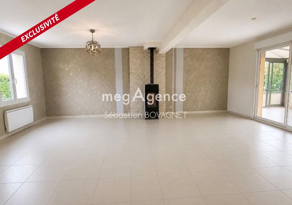 Maison avec 1 Chambre et sdd au Rdc