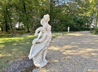  Propriété/château à vendre 15 + pièces 706 m²