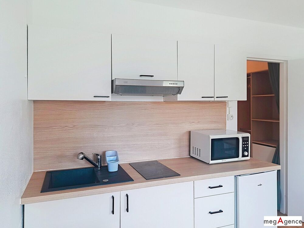 Ile de Nantes - Beaulieu - Studio meublé au 1er étage avec ascenseur