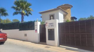  Villa à vendre 4 pièces 180 m² Finestrat