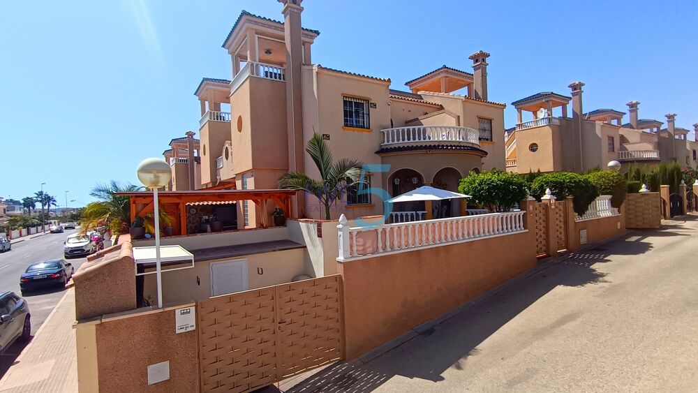 Maison 4 pièces 93 m² · à Espagne · 93 m² · 325 000 €