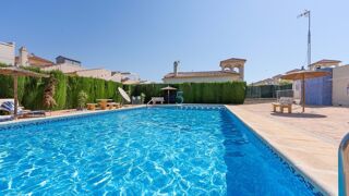  Villa � vendre 4 pi�ces 84 m� Rojales