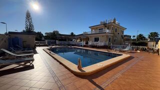  Villa � vendre 7 pi�ces 336 m� Torrevieja
