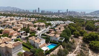 Villa à vendre 4 pièces 191 m² Finestrat