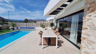  Villa � vendre 4 pi�ces 144 m� Finestrat